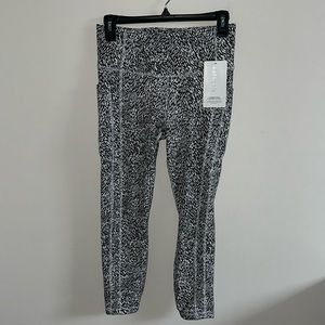 Athleta Ultimate stash 7/8 leggings